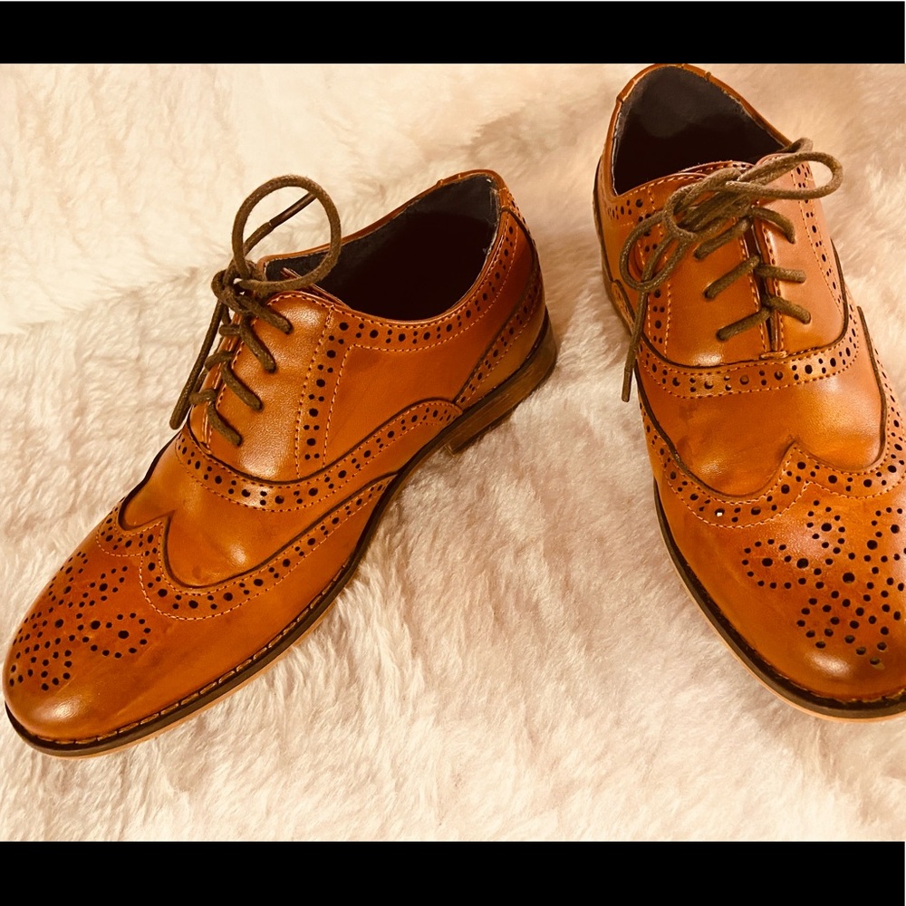 Bruno Marc Brown Oxfords Wingtips shoes Boys size 10
